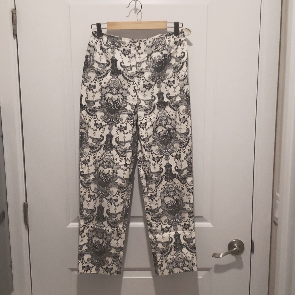 Parisian signature twelve Crap pants, perfect condition, size 4,
